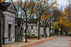 Paris has plenty of famous cemeteries, but Montmartre Cemetery is a Paris Secret worth discovering